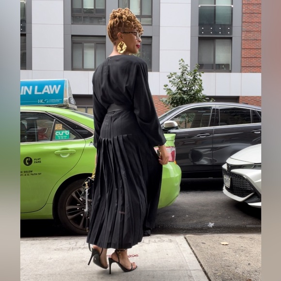 VINTAGE PLEATED DRESS - Picture 6 of 13